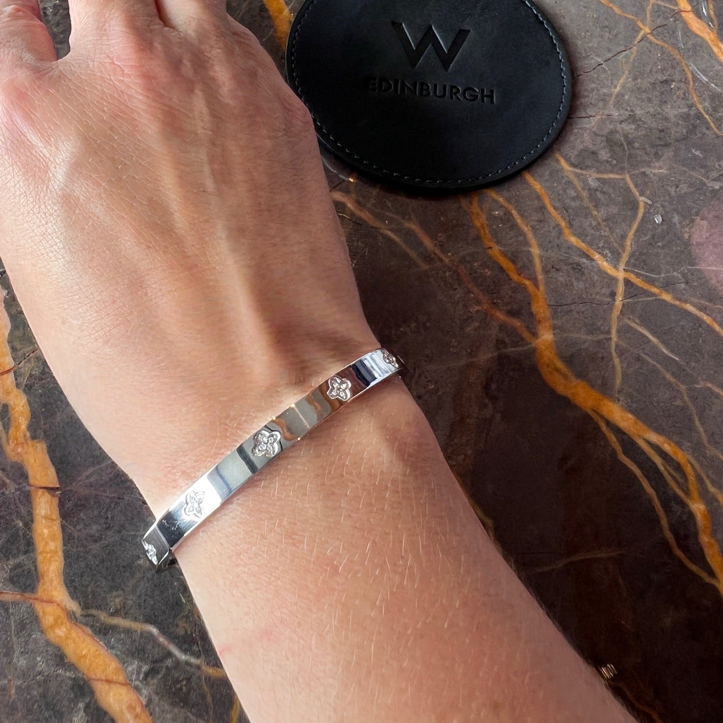 clover sparkle silver bracelet gift for her birthday anniversary sister daughter mother wife girlfriend